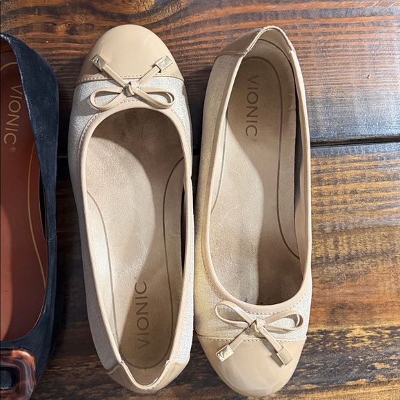 3 Pair Vionic Flats Women’s Size 8.5 - Picture 3 of 5